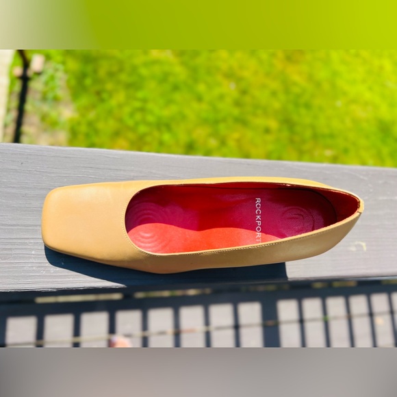 Rockport Women’s Heel Tan Camel Brown Square Toe, Size 6W, Never Worn - Picture 3 of 9